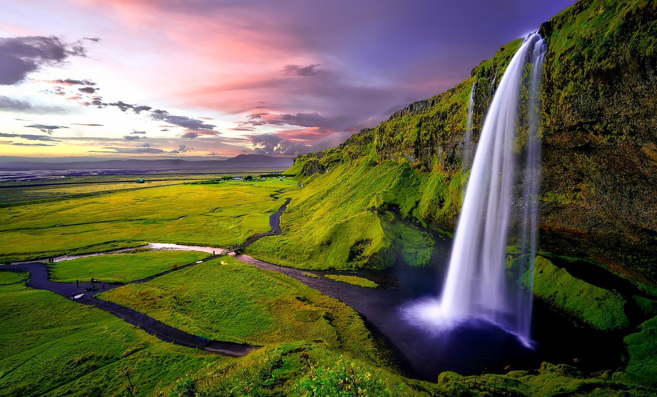 Shore Excursions in Iceland -Seljalandsfoss